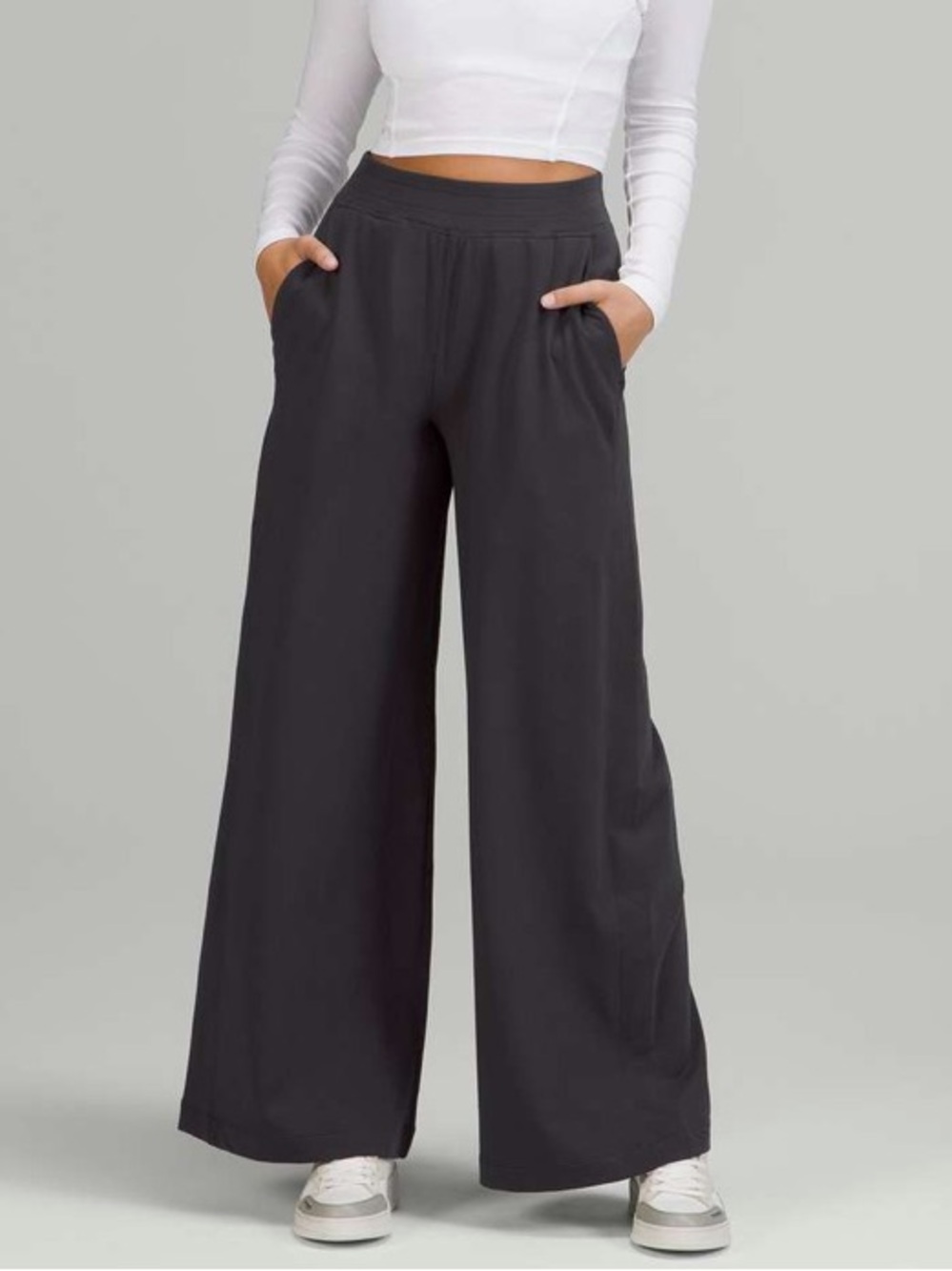 Lululemon LA Wide Leg Super-High-Rise Pant Black Granite - Picture 2 of 7